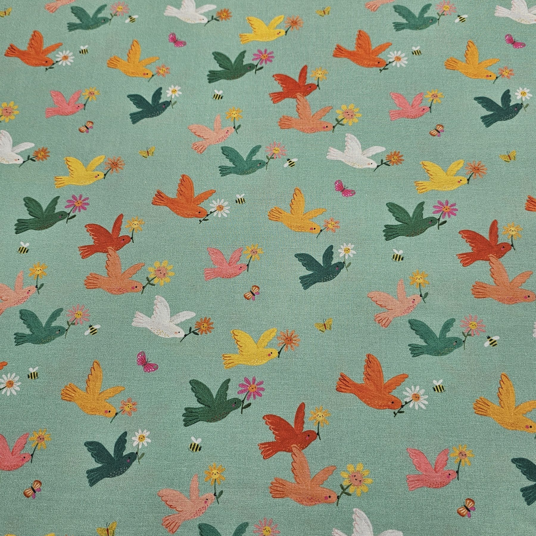 Dashwood Studio - Bee Happy by Kate McFarlane - D044