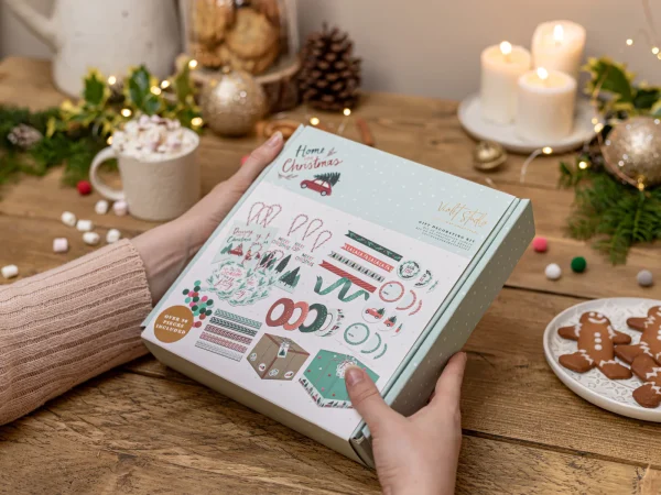 Violet Studios Gift Decorating Bundle - Home for Christmas