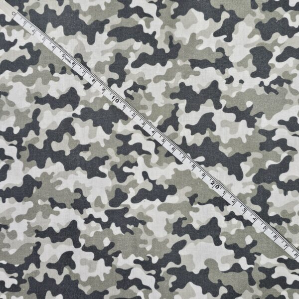 Crafty Fabrics - Small Camouflage Design - CC081