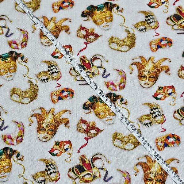 Crafty Fabrics - Small Party Mask Design - CC094