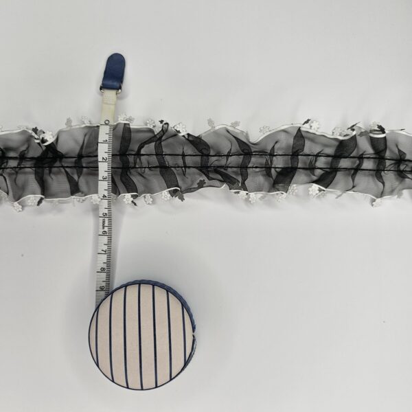 Medium Black & White Lace Trimmings - 3 metres - TP3013