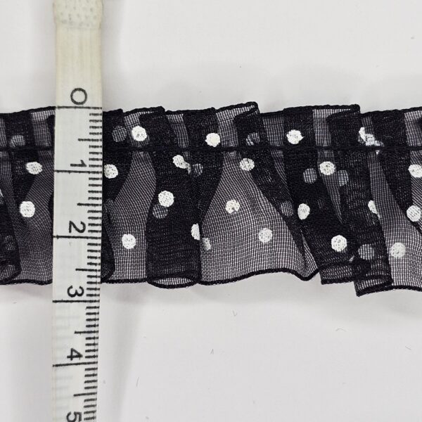 Medium Black & White Lace Trimmings - 3 metres - TP3010