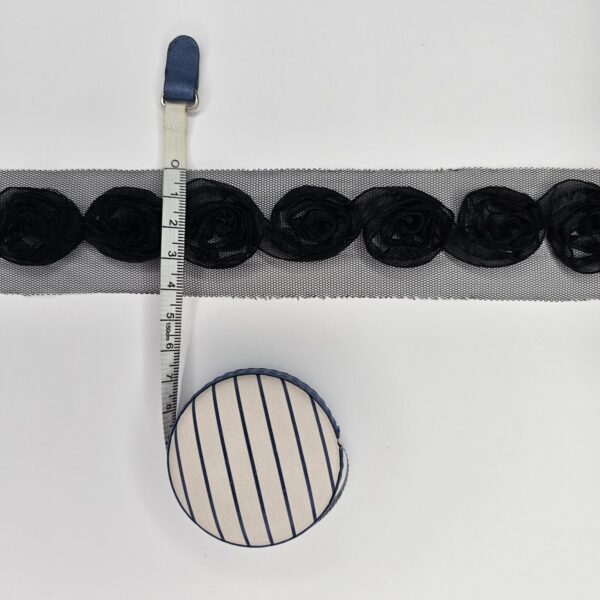 3D Flowers Black Medium Trimmings - 3 metres - TP3027