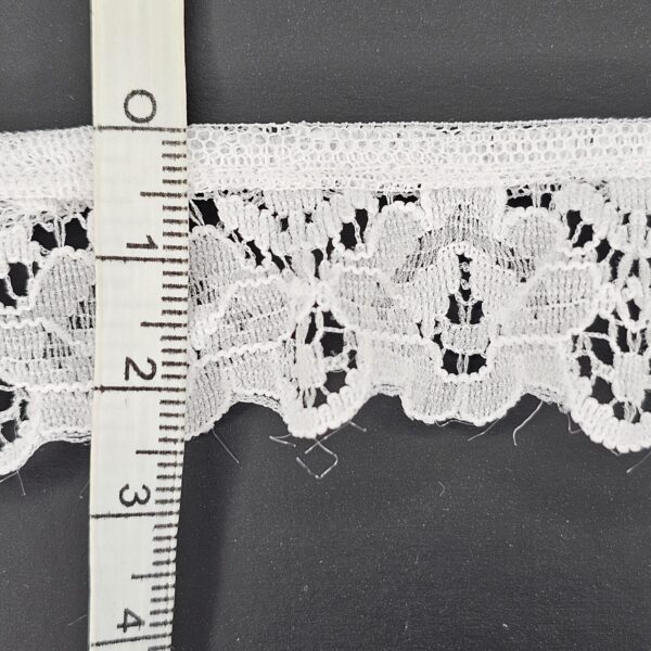 White Small Trimmings - 3 metres - TP3031