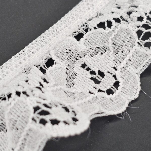 White Small Trimmings - 3 metres - TP3031