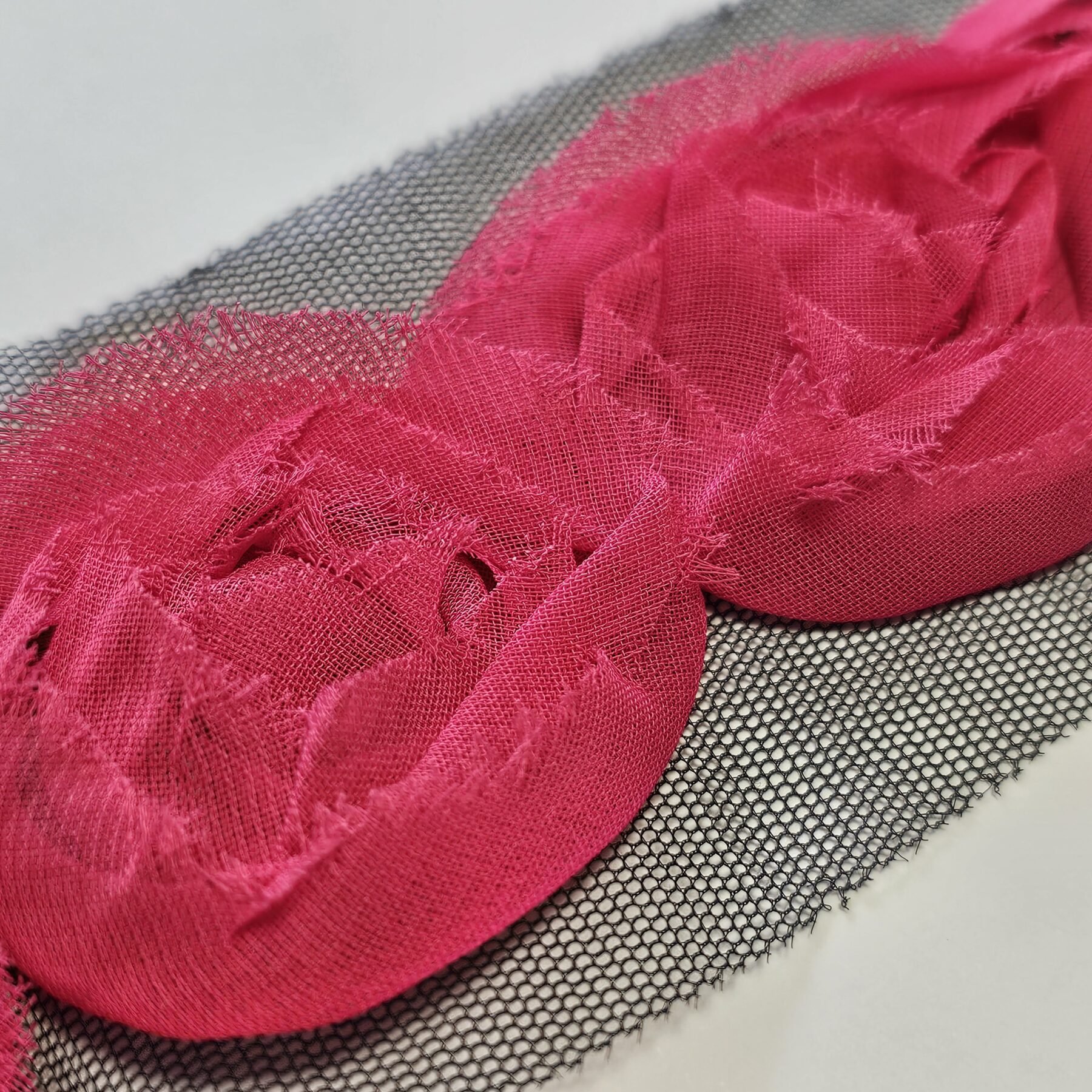 3D Flowers Pink & Black Large Trimmings - 3 metres - TP3015