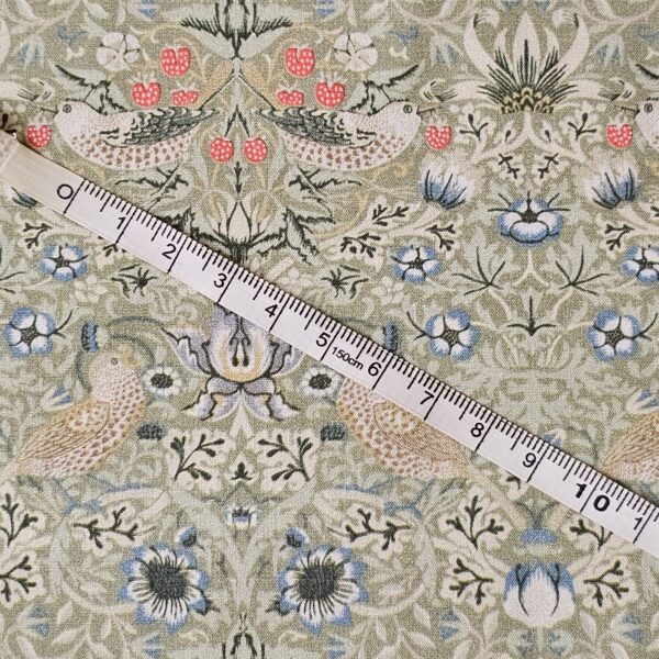 William Morris - Strawberry - Thief Pistachio - CC012