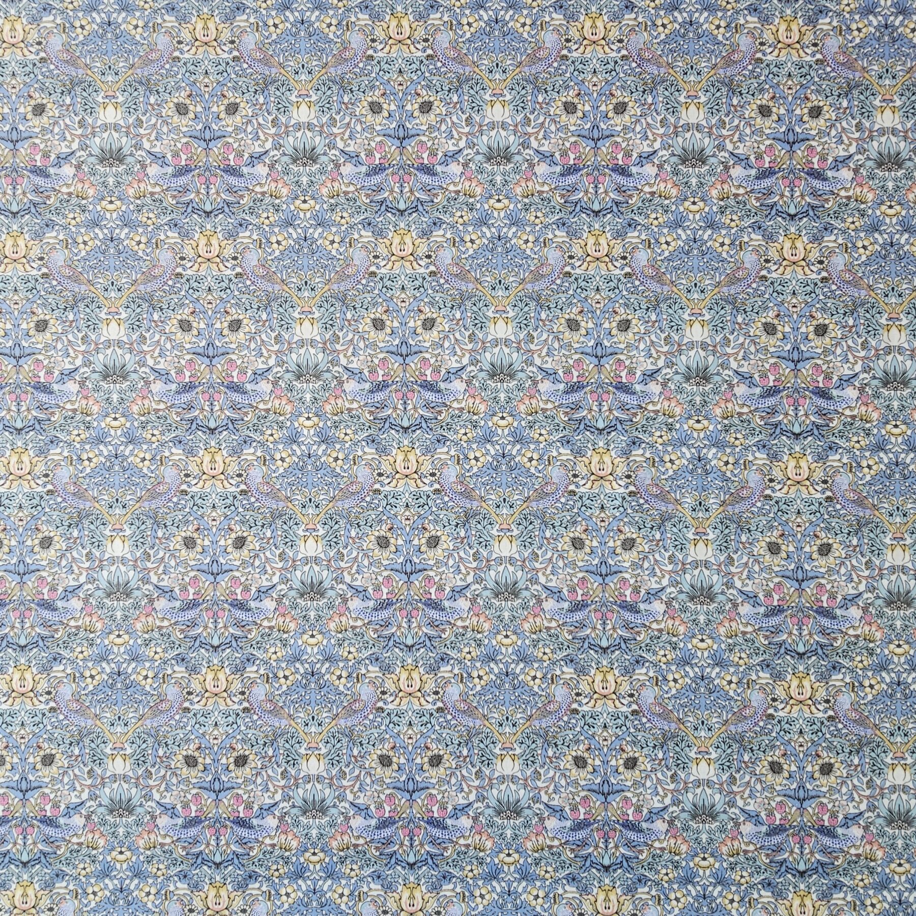 William Morris - Strawberry - Thief Cornflower - CC014