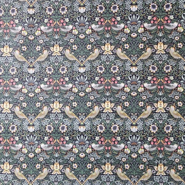 William Morris - Strawberry - Thief Liquorice - CC015