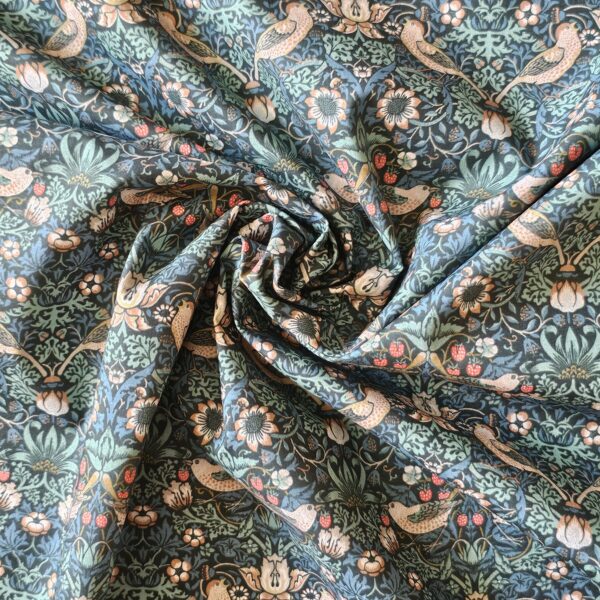 William Morris - Strawberry - Thief Ivy - CC019