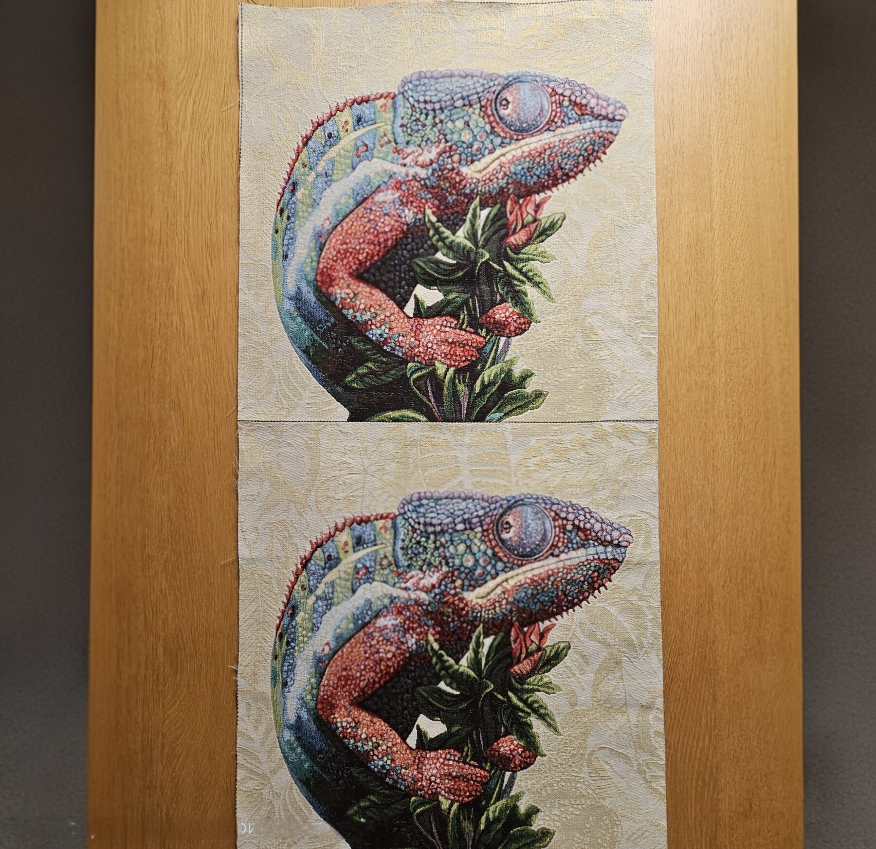 Fabric Panel - Chameleon - Gobelin Panel 44